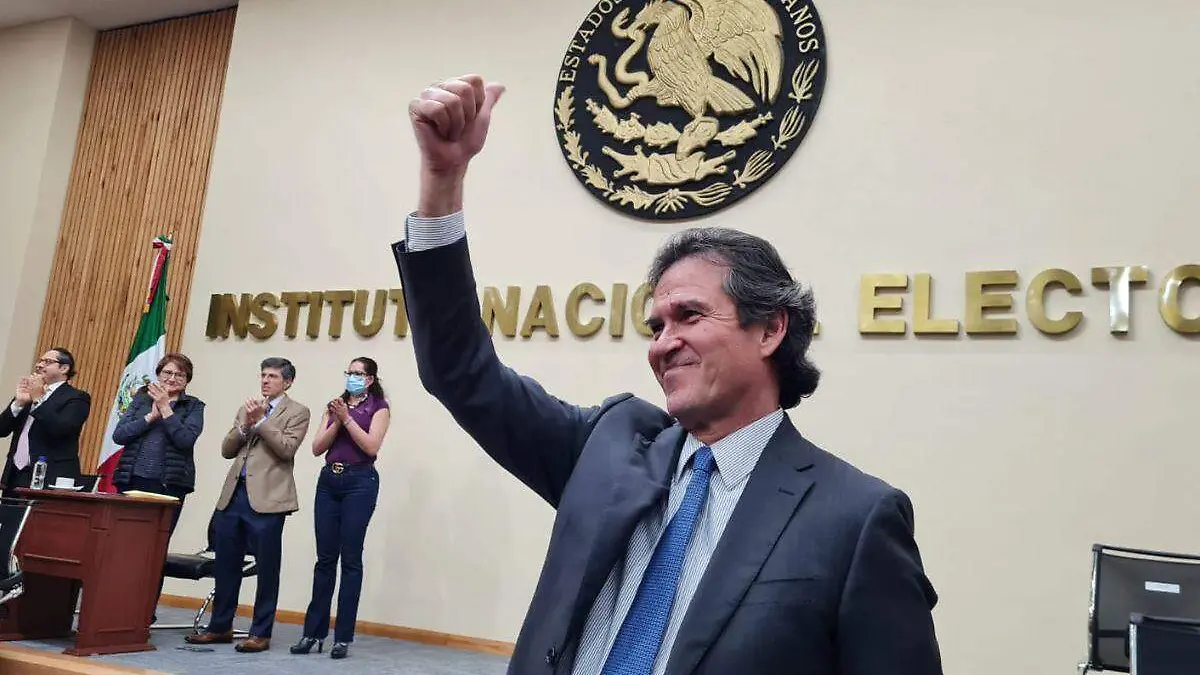 Edmundo Jacobo regresa como secretario ejecutivo del INE